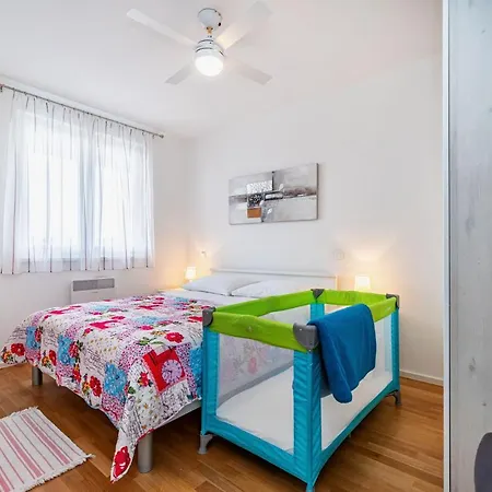 公寓 Ap Stella, Center Of Zadar, 2br, Parking 扎达尔