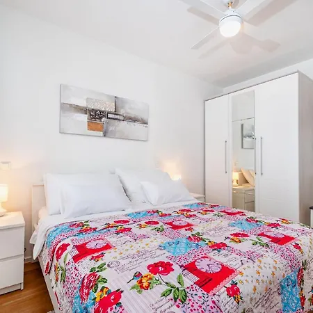 Ap Stella, Center Of Zadar, 2br, Parking *