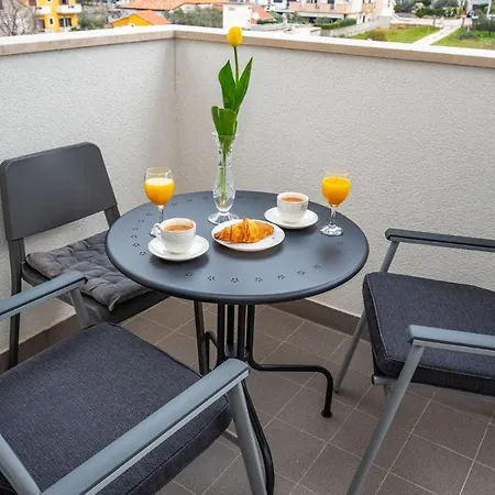 Ap Stella, Center Of Zadar, 2br, Parking Apartment *