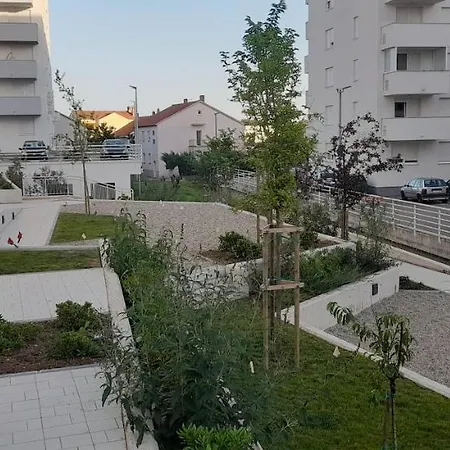 Ap Stella, Center Of Zadar, 2br, Parking